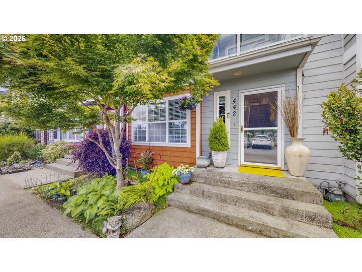 Property Photo: 442 N Bridgeton Rd OR 97217
