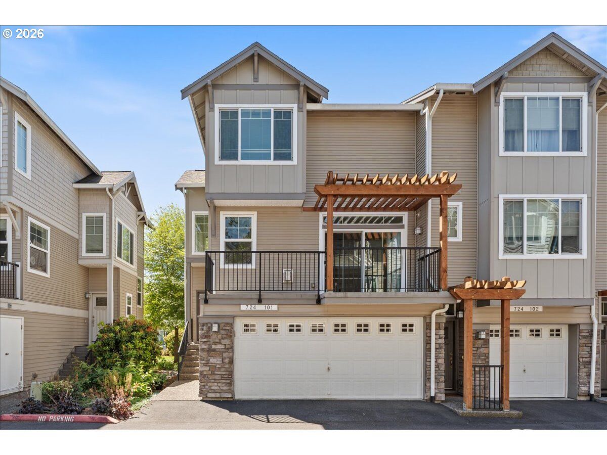 Property Photo: 724 NW 118th Ave 101 OR 97229