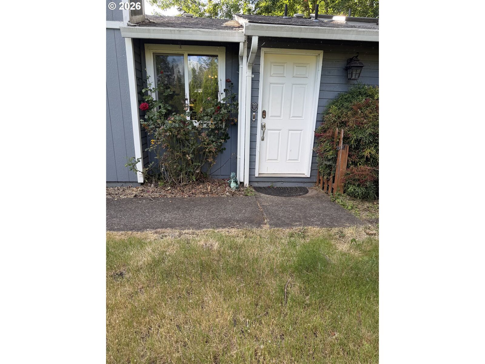 Property Photo: 1837 SE Jo Ct OR 97267