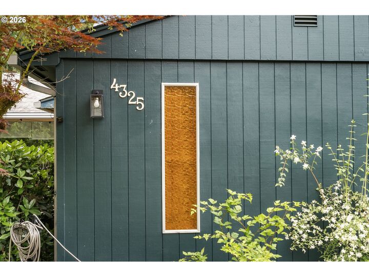 Property Photo: 4325 SW 96th Ave OR 97005