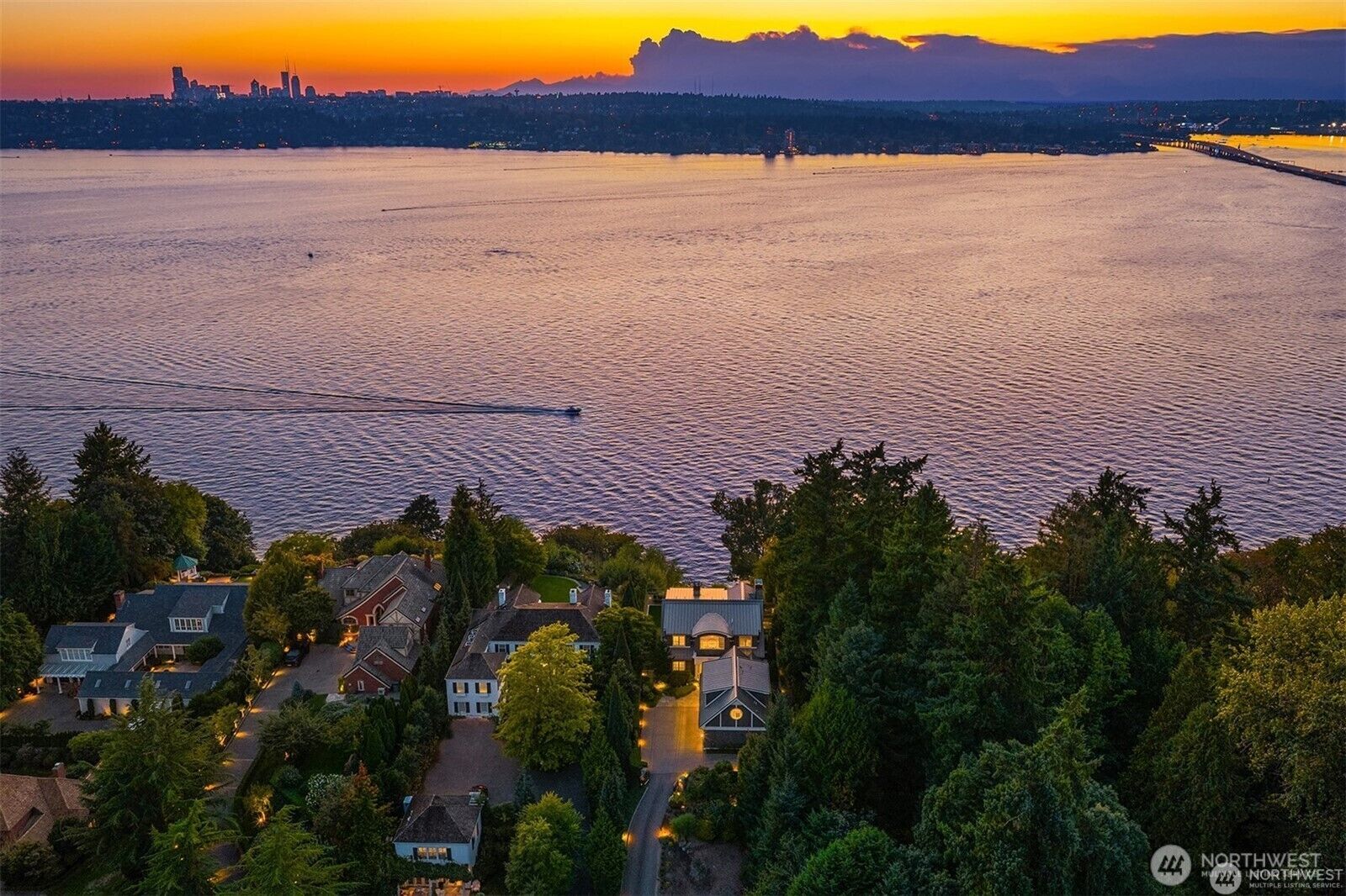 Property Photo: 2409 Evergreen Point Road WA 98039