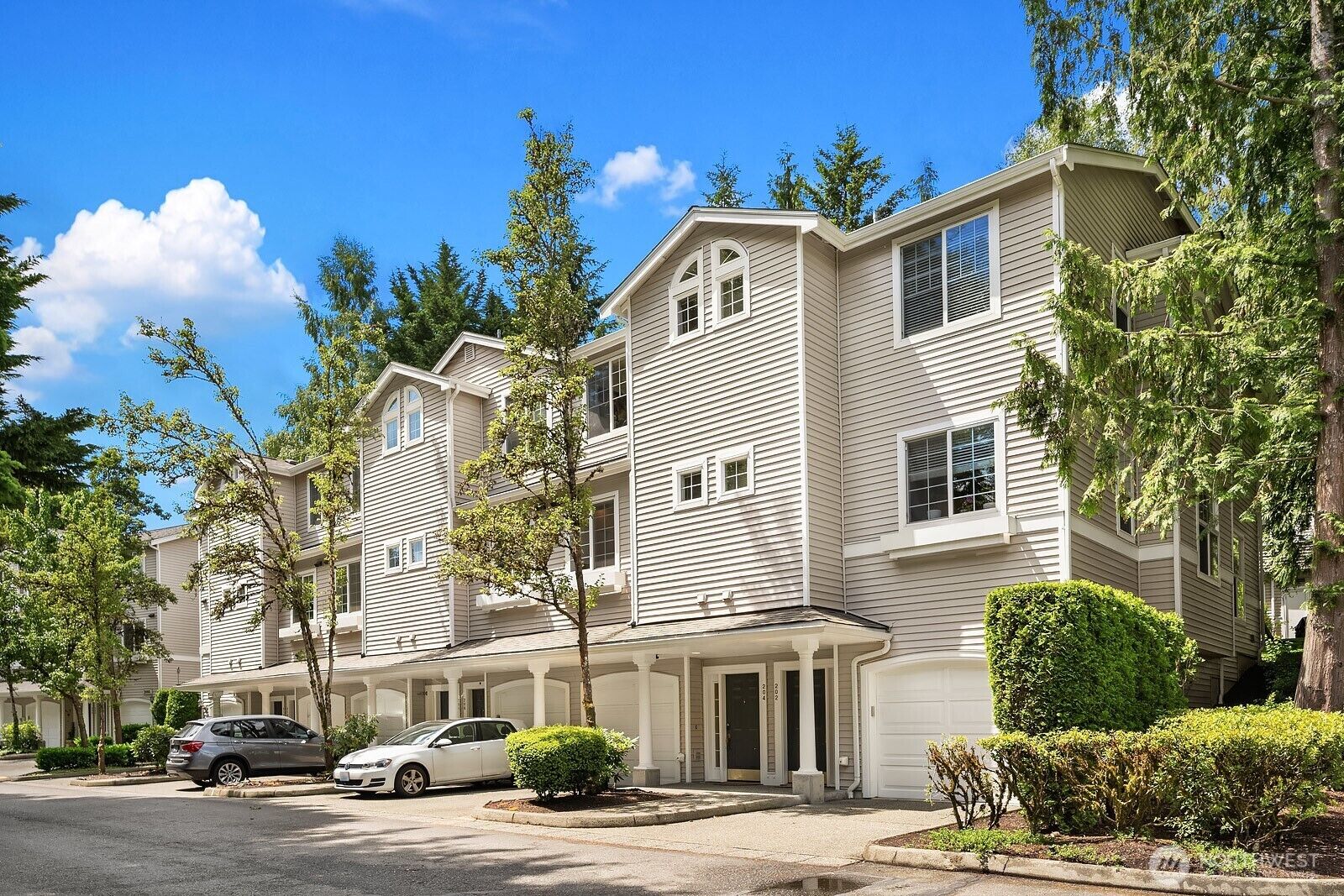 Property Photo: 2020 132nd Avenue SE 204 WA 98005