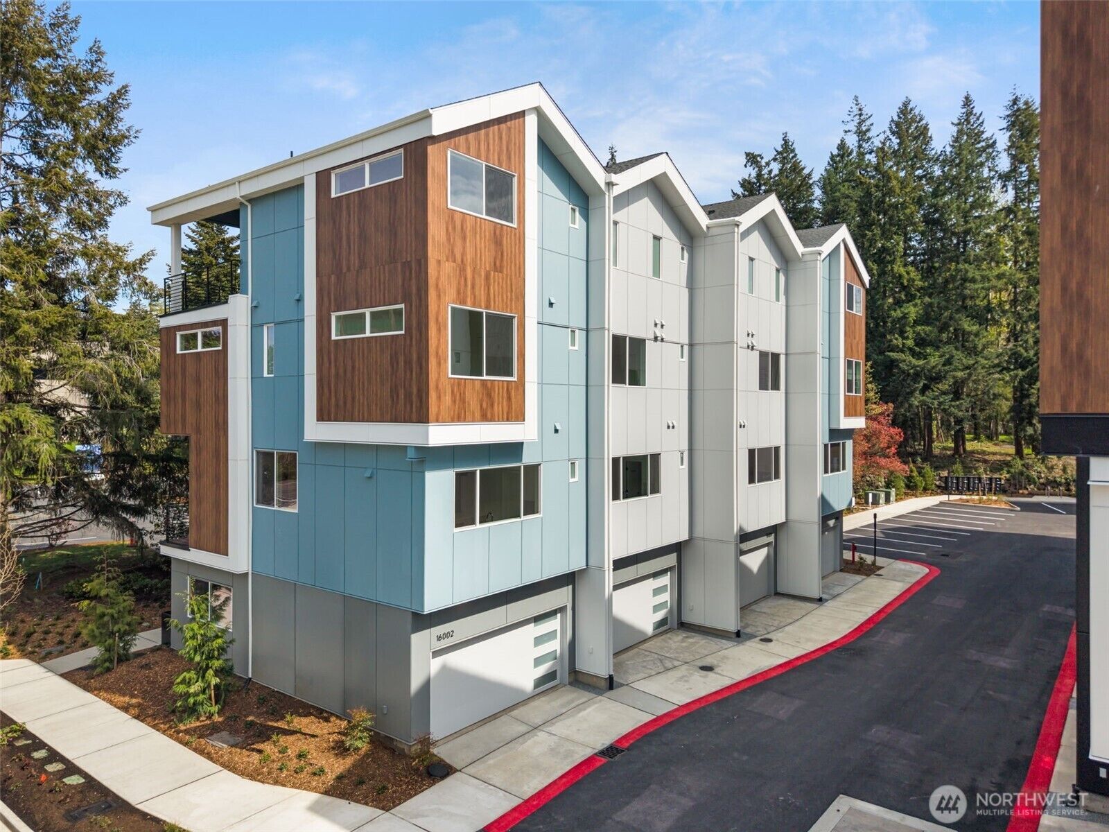 Property Photo:  16015 SE 31st Lane  WA 98008 