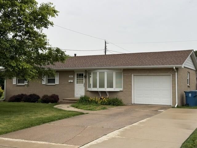 Property Photo: 1421 25th Street IL 61354