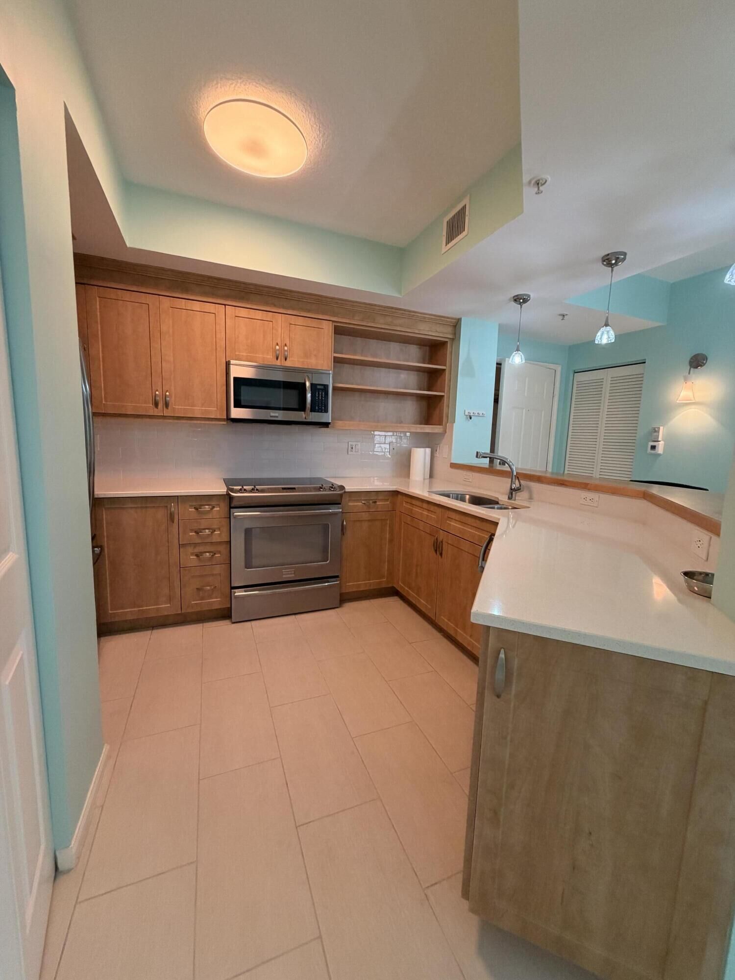 Property Photo:  630 S Sapodilla Avenue 416  FL 33401 