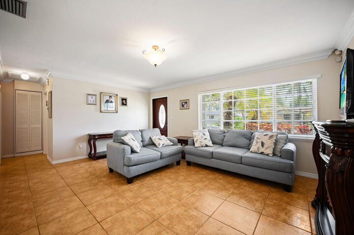Property Photo: 1035 SW 100th Court FL 33174