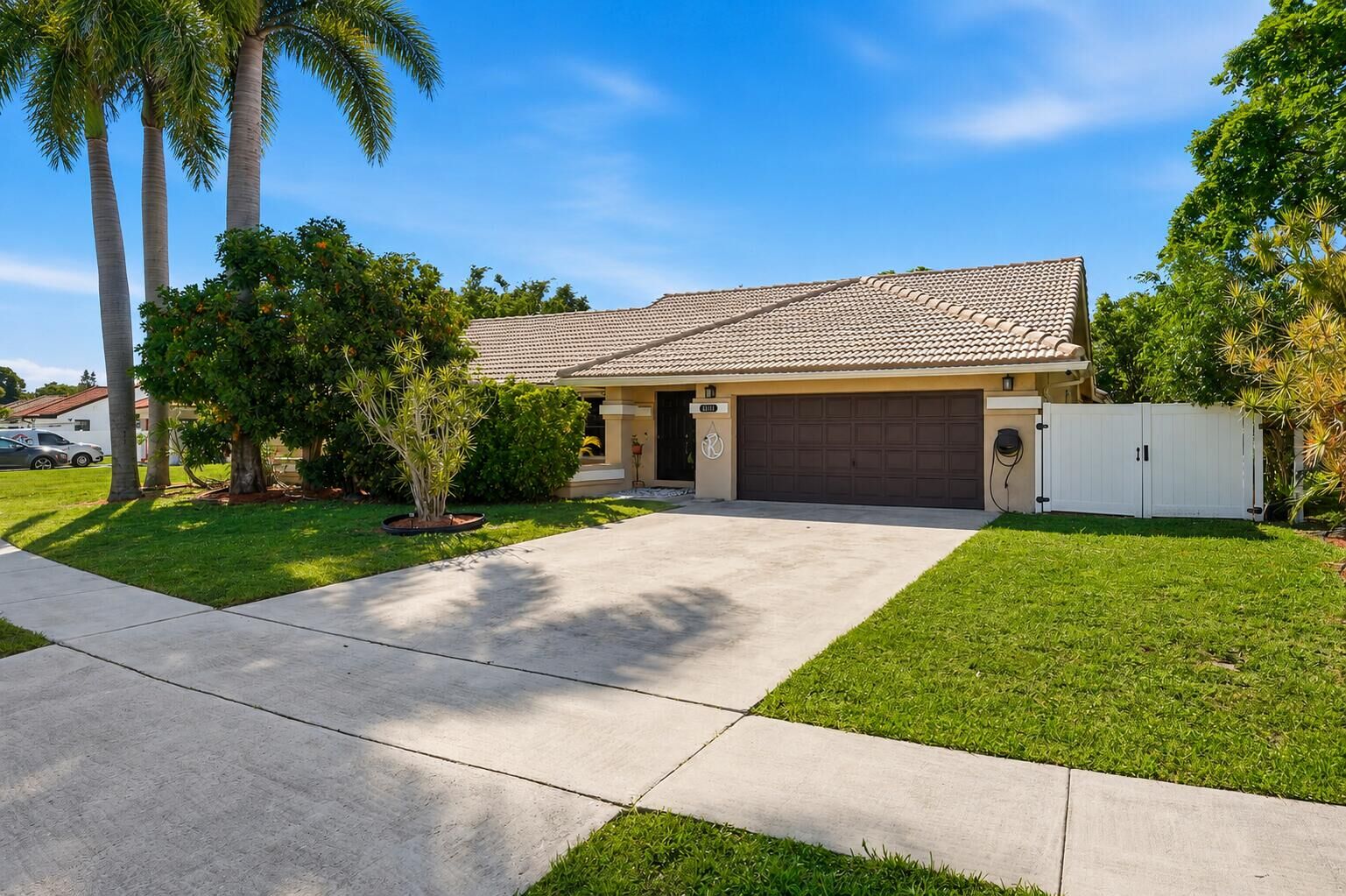 Property Photo:  9577 Majestic Way  FL 33437 