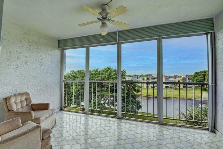 Property Photo: 14671 Bonaire Boulevard Apt 502 FL 33446