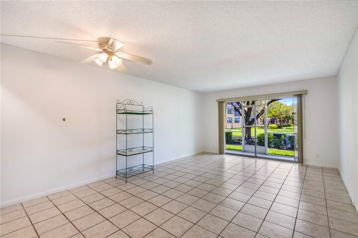 Property Photo: 1400 SW 124th Terrace 105Q FL 33027