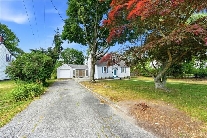 Property Photo:  512 Woonasquatucket Avenue  RI 02911 