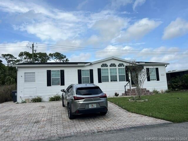 Property Photo: 4361 1st Court FL 33462