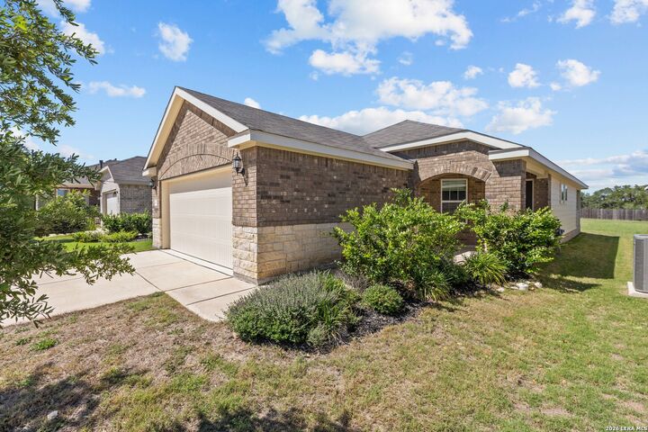 Property Photo: 4823 Cropland Way TX 78253