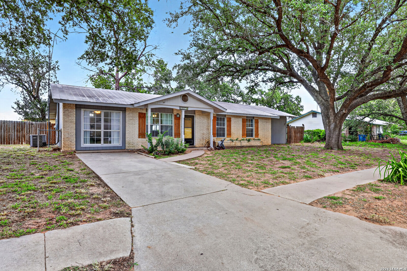 Property Photo: 1112 Maia St TX 78064