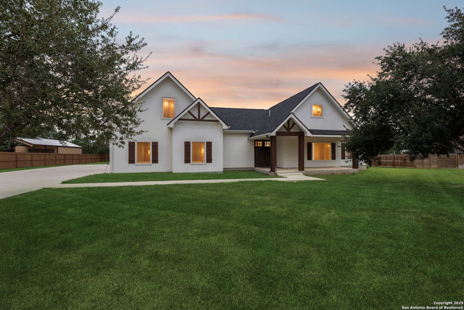 Property Photo:  177 E Short Meadow Dr  TX 78052 