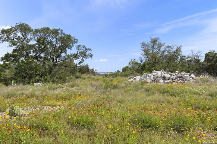 Property Photo: 405 County Road 2744 TX 78056
