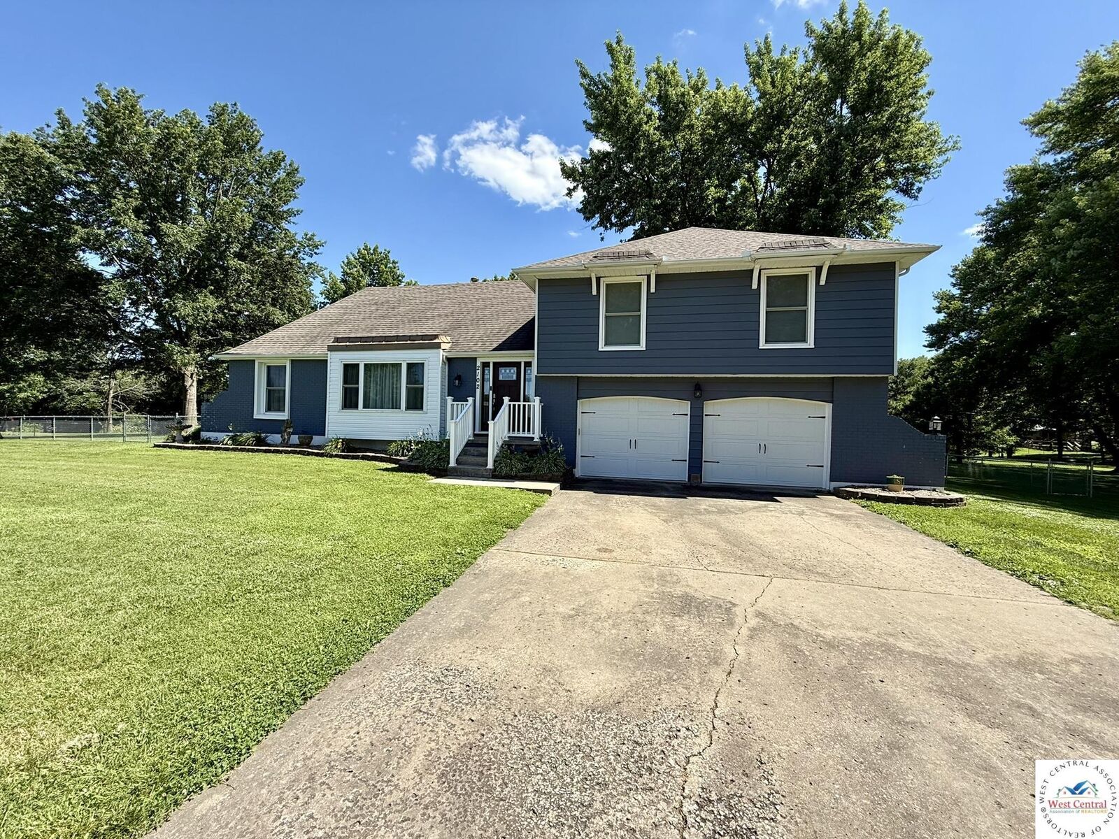 Property Photo:  2102 Arcadia  MO 64735 
