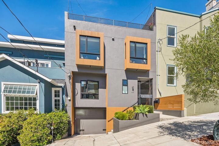 Property Photo:  815 Lyon Street B  CA 94115 