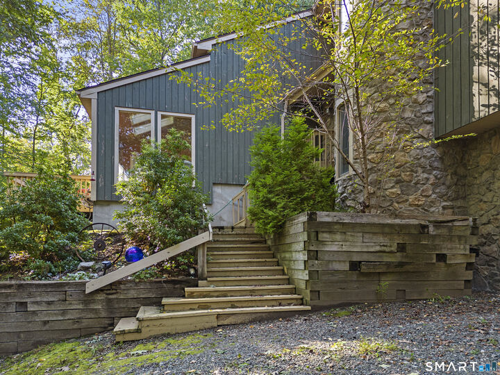 Property Photo:  