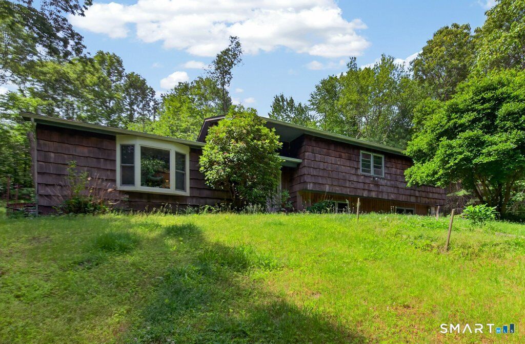 Property Photo:  325 New Milford Road East  CT 06752 