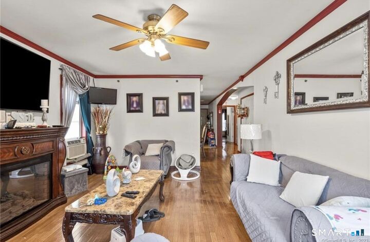 Property Photo:  13 Button Street  CT 06519 