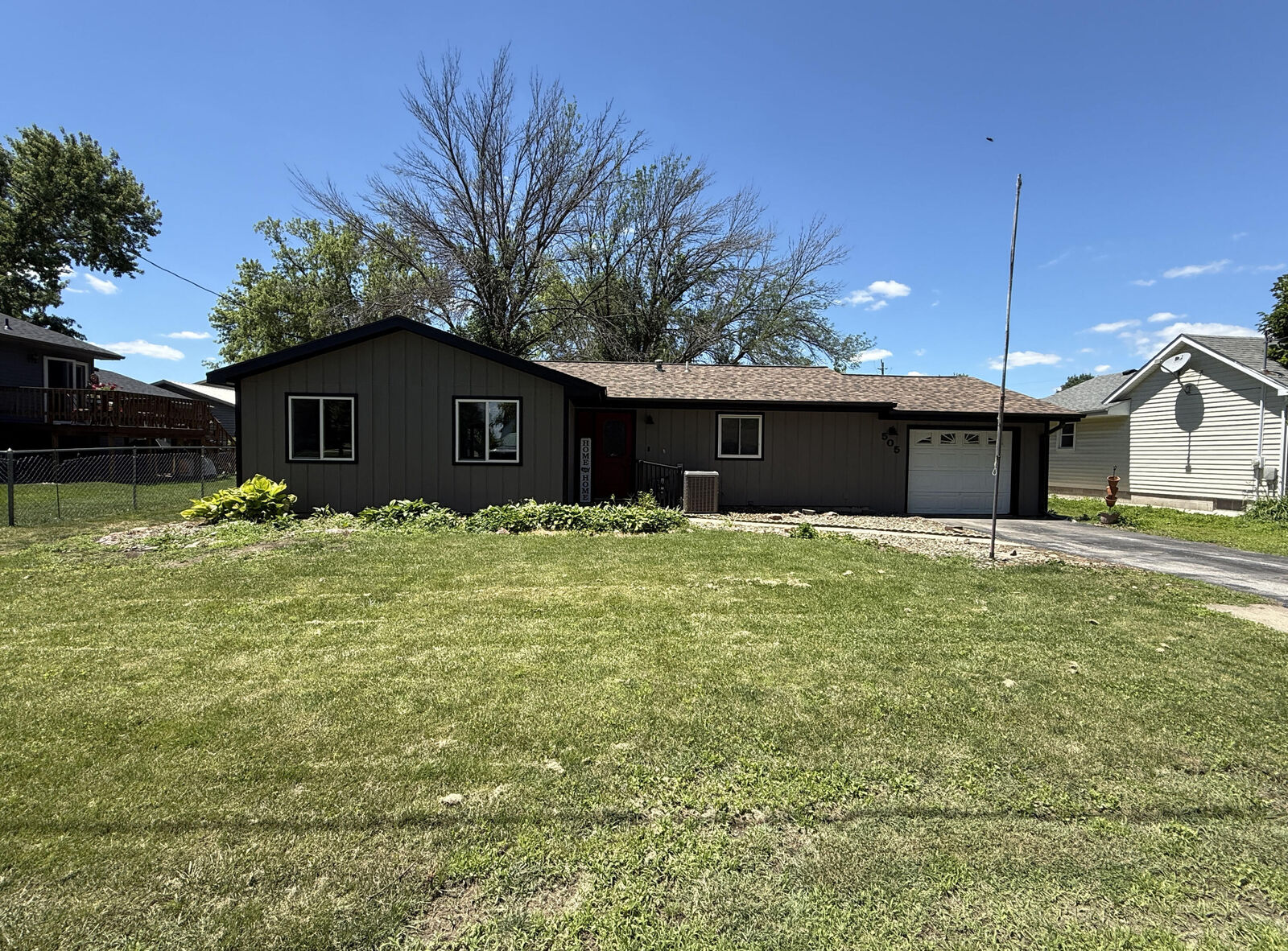 Property Photo:  505 Mobile  Avenue  IA 51639 