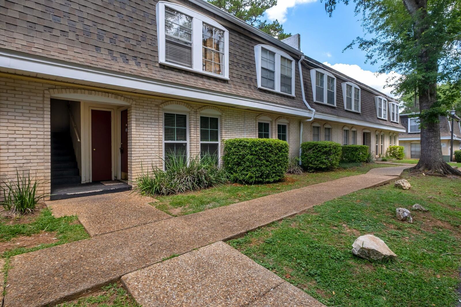 Property Photo: 2020 Continental Avenue 114 FL 32304