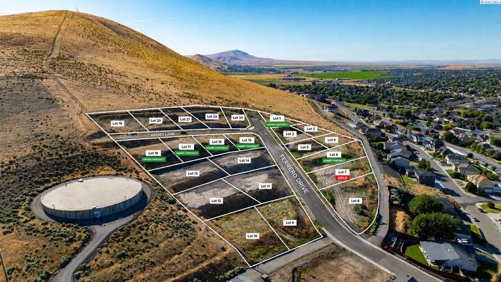 Property Photo:  4678 Ferrero Drive Lot 4  WA 99353 