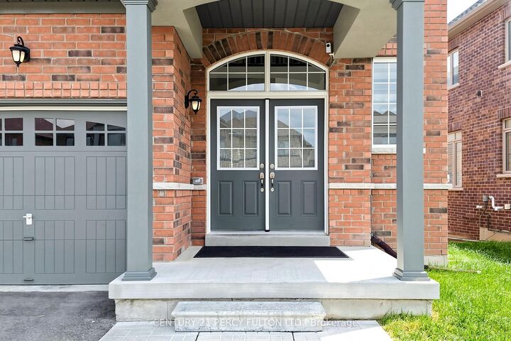 Property Photo: 166 Ferragine Crescent ON L3Z 4K1