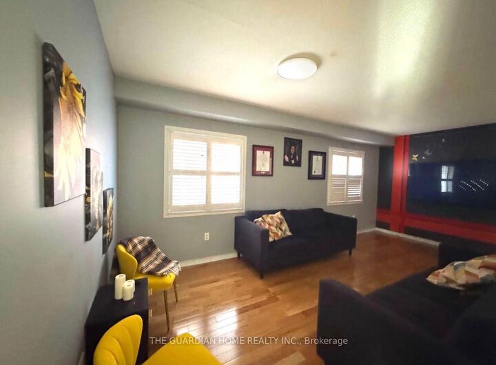 118 Guinevere Road — photo 1