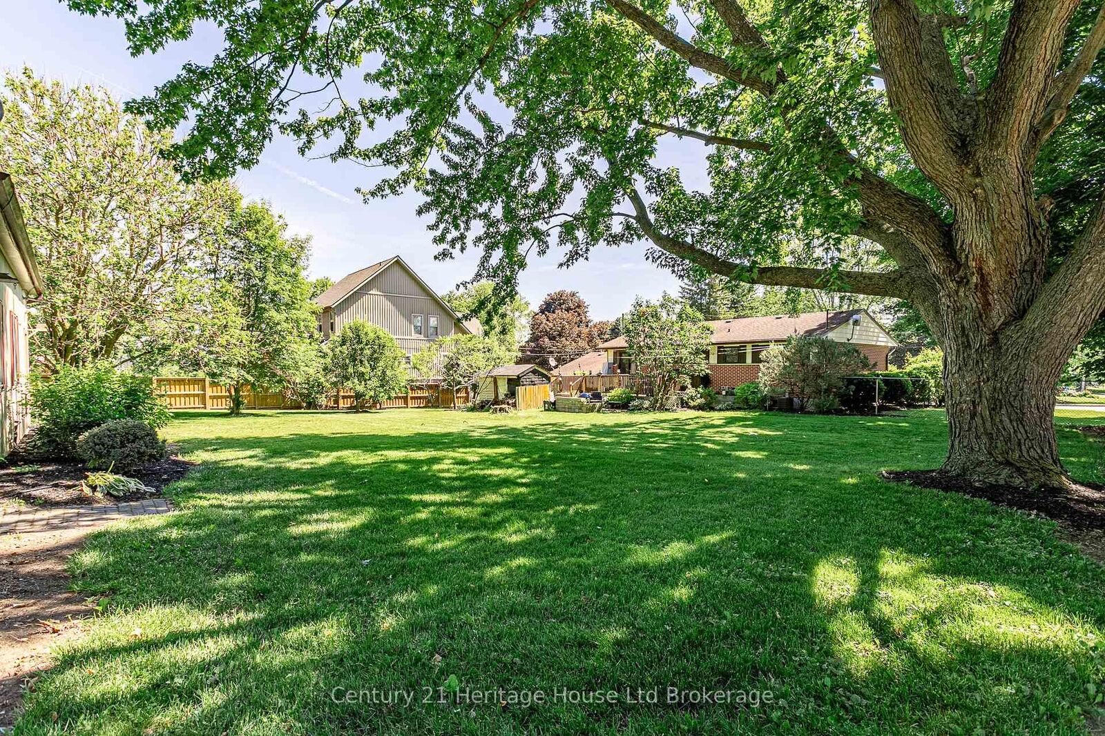 Property Photo:  694 Queen Street  ON N0J 1M0 