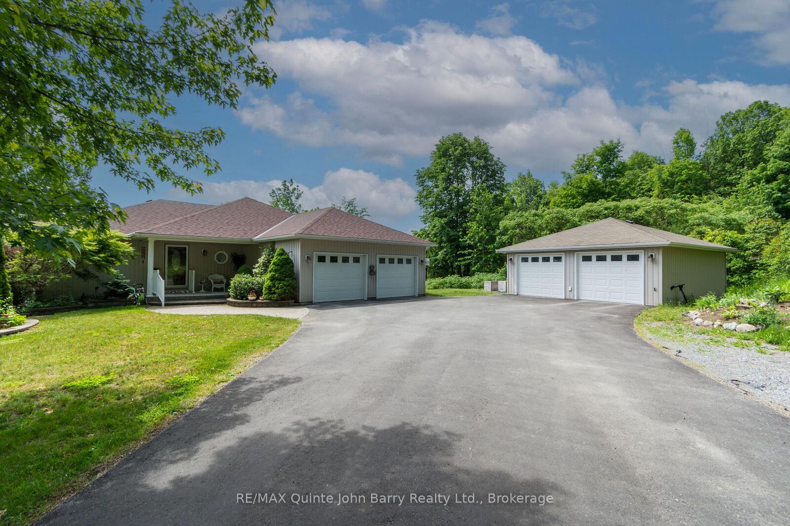 Property Photo: 342 Christiani Road ON K0K 1H0