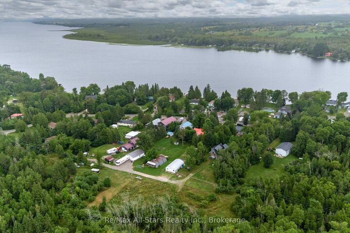 Property Photo: 93 Sturgeon Glen Road ON K0M 1N0
