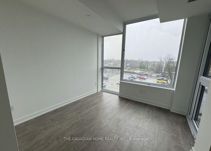 Property Photo: 28 Ann Street 323 ON L5G 0E1
