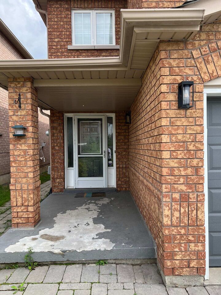Property Photo:  35 Brightsview Drive  ON L4E 3Z1 