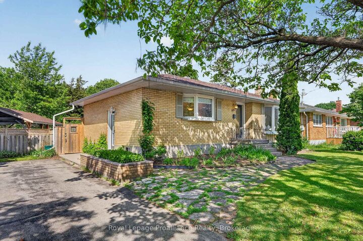 Property Photo: 951 D'Arcy Street ON K9A 4B6