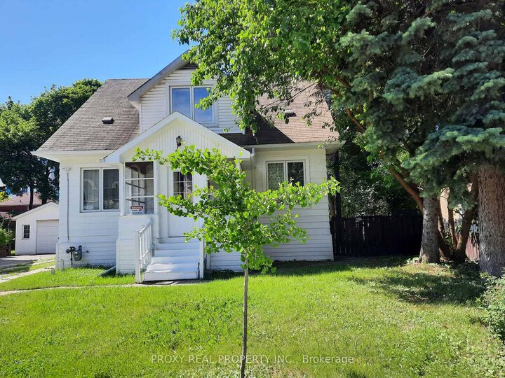 205 Maplehurst Avenue E — photo 1