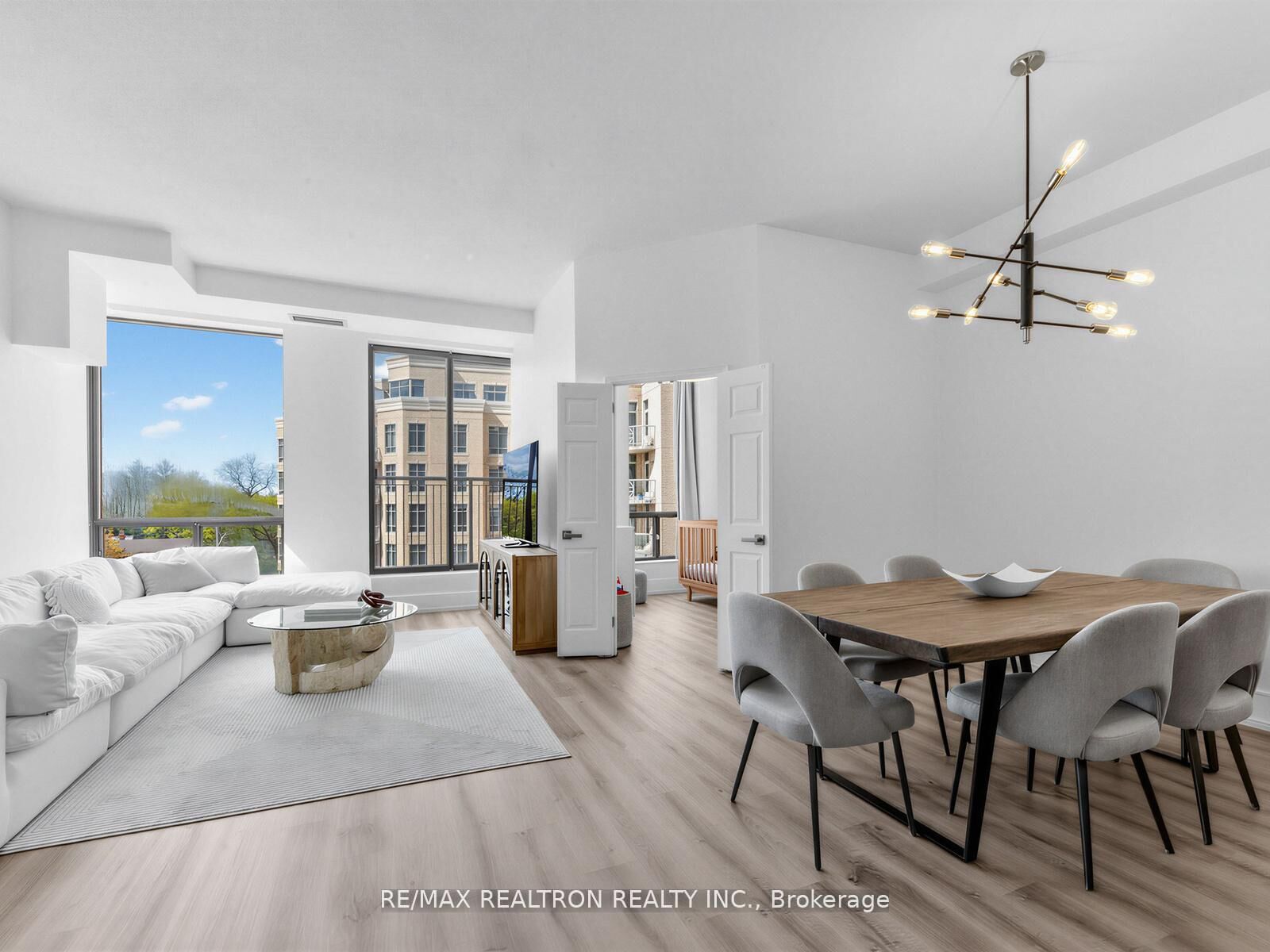 Property Photo: 500 Glencairn Avenue 503 ON M6B 1Z1