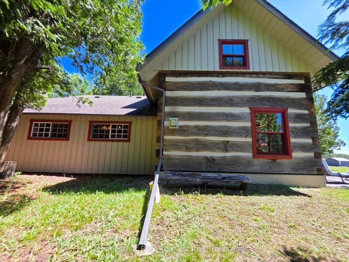 Property Photo: 79 Pine Tree Harbour Road ON N0H 1Z0