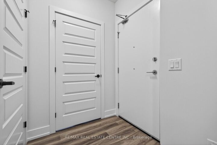 Property Photo: 1100 Lackner Place 205 ON N2A 3R2