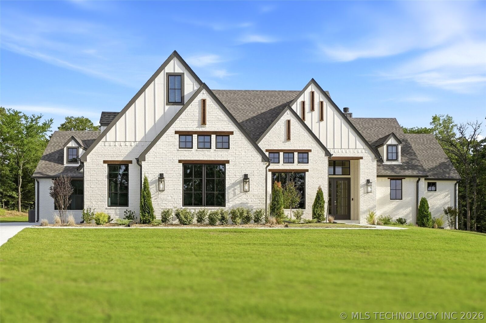 Property Photo: 2714 Hickory Ridge Drive OK 74066