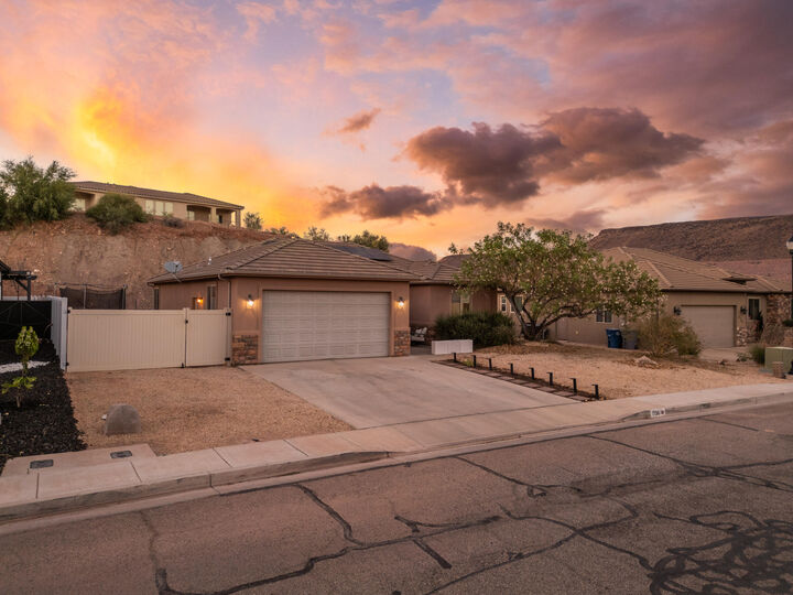 Property Photo: 1736 W 680 S UT 84770