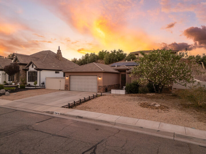 Property Photo:  1736 W 680 S  UT 84770 