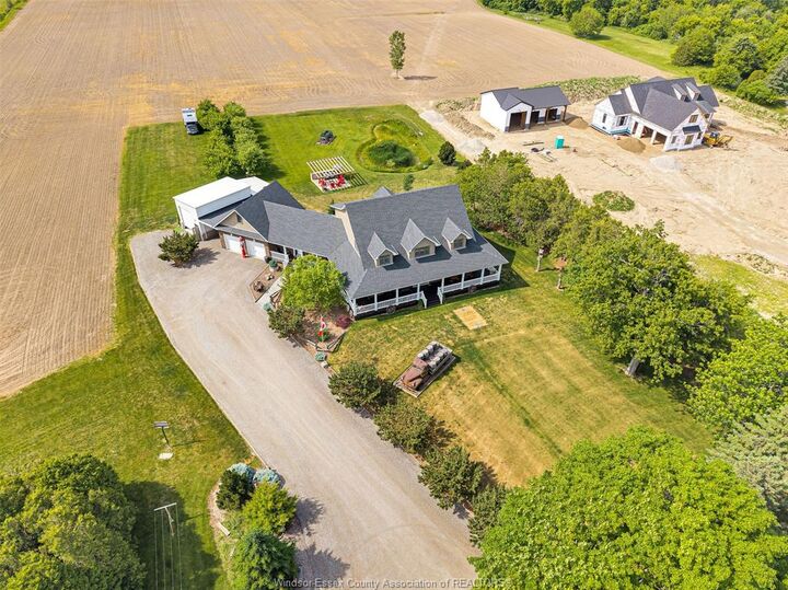 Property Photo: 658 Talbot Street East ON N0P 2P0