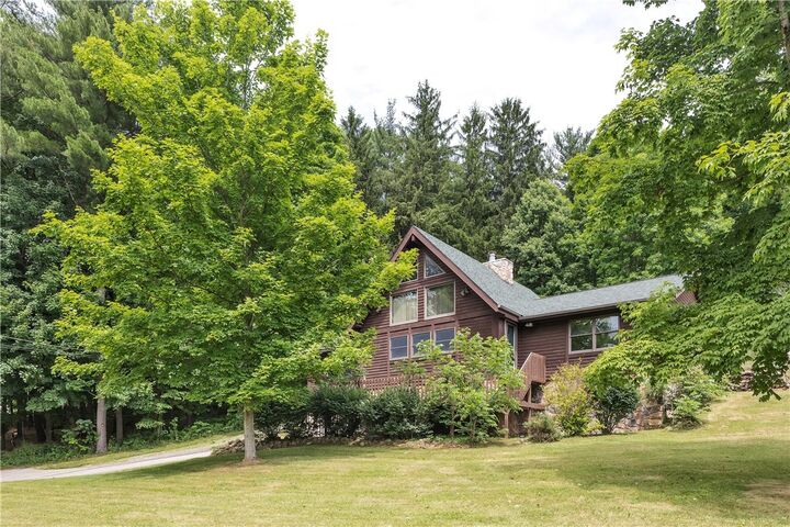 Property Photo: 624 Squaw Run Rd PA 16117
