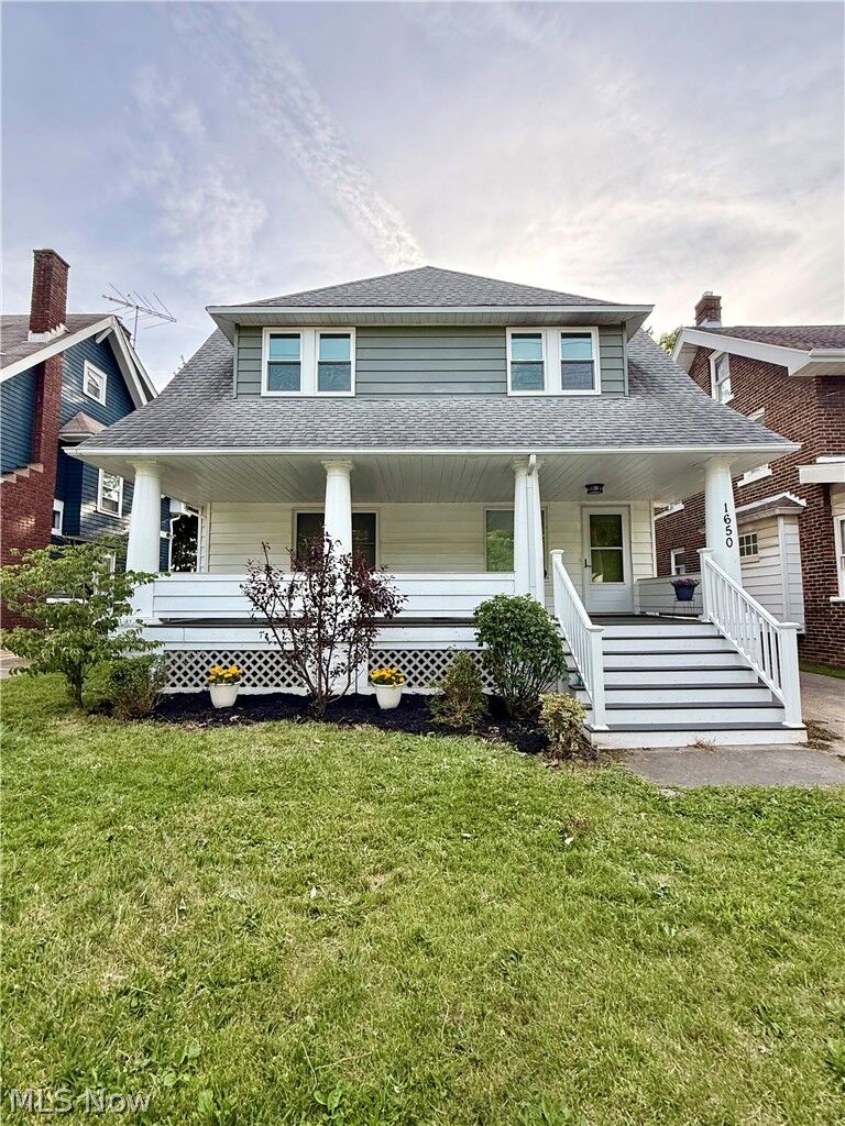Property Photo: 1650 Elbur Avenue OH 44107