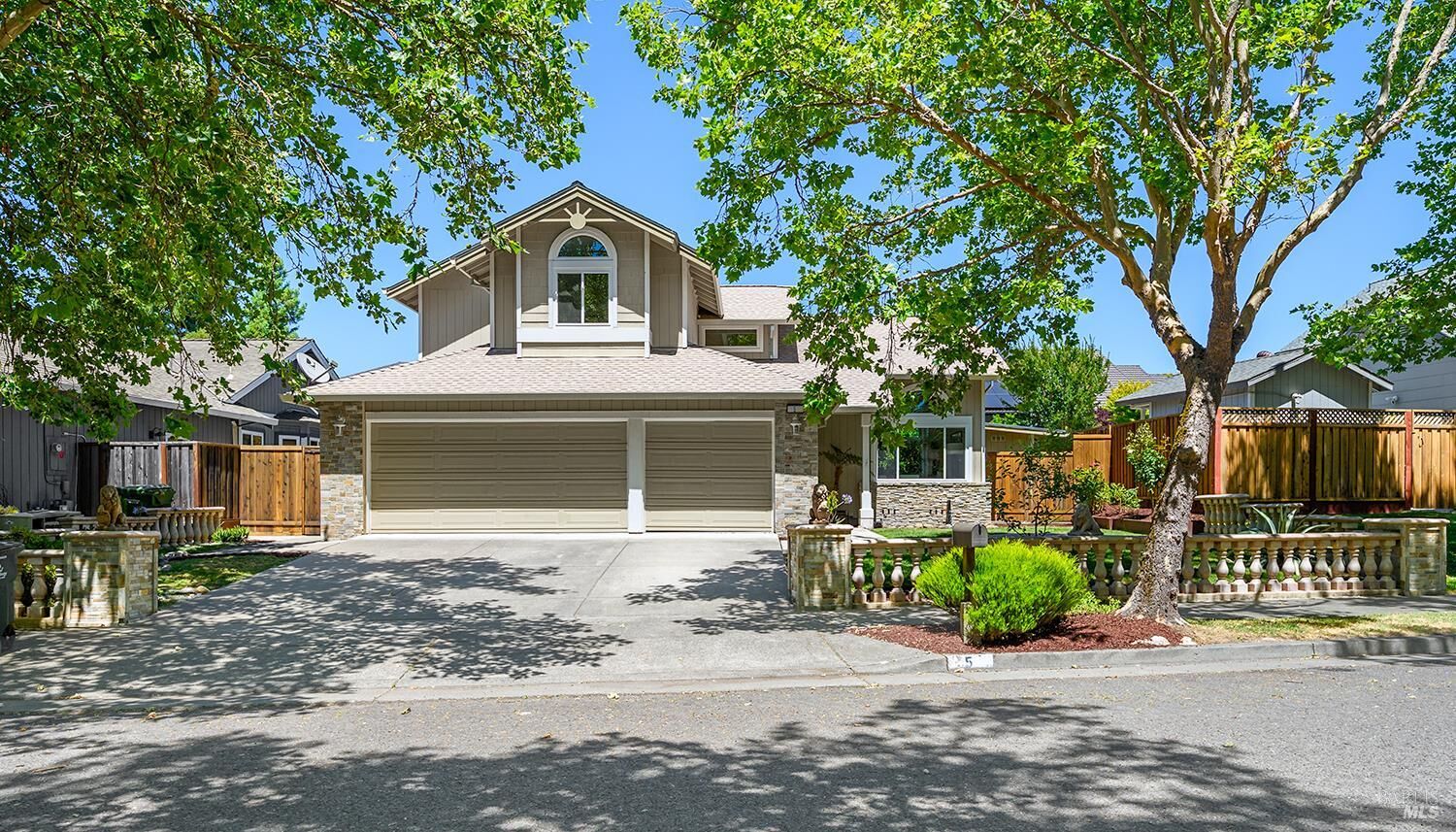 Property Photo:  5 Starling Drive  CA 94954 
