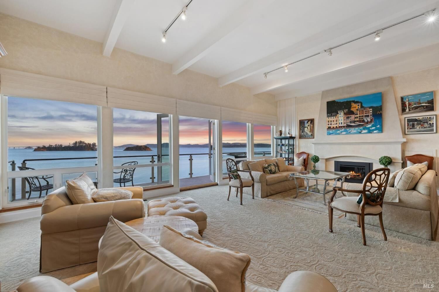 Property Photo: 187 Oak Drive CA 94901