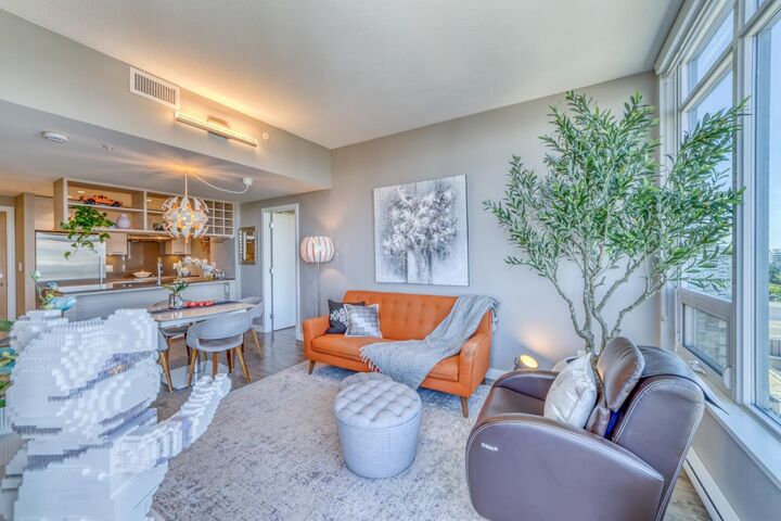 Property Photo: 6188 No. 3 Road 1808 BC V6Y 0J3