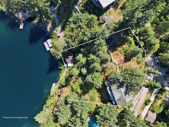 Property Photo: 6005-09 Bluff Place BC V0N 2H1