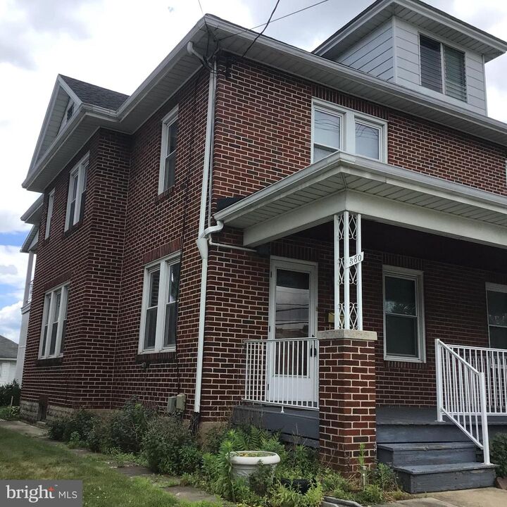 Property Photo: 580 S Fourth Street PA 17201